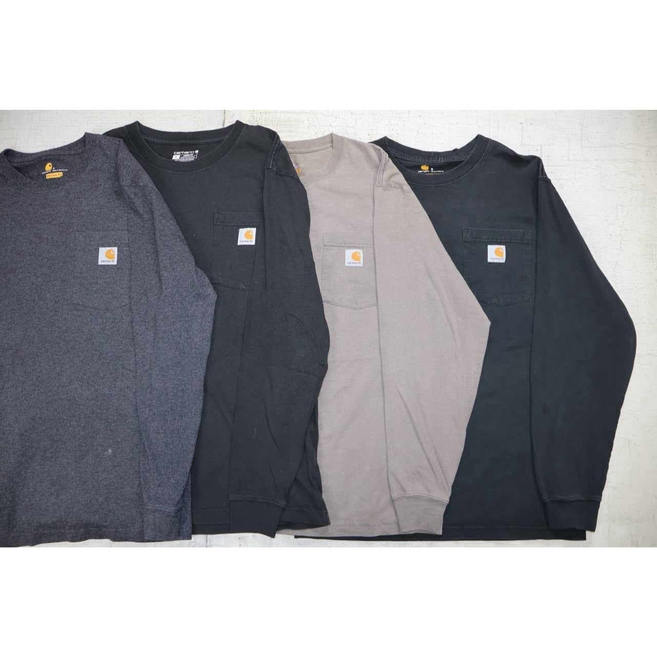 Carhartt pocket tees Small
